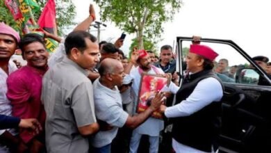 रायबरेली में अखिलेश यादव का बुलडोजर से स्वागत, PDA यात्रा के दौरान BJP पर साधा निशाना