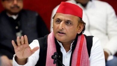 गाजीपुर में अखिलेश यादव के खिलाफ ‘माफिया राज’ वाले फ्लैक्स, सपा ने जताया विरोध; पुलिस कार्रवाई की मांग