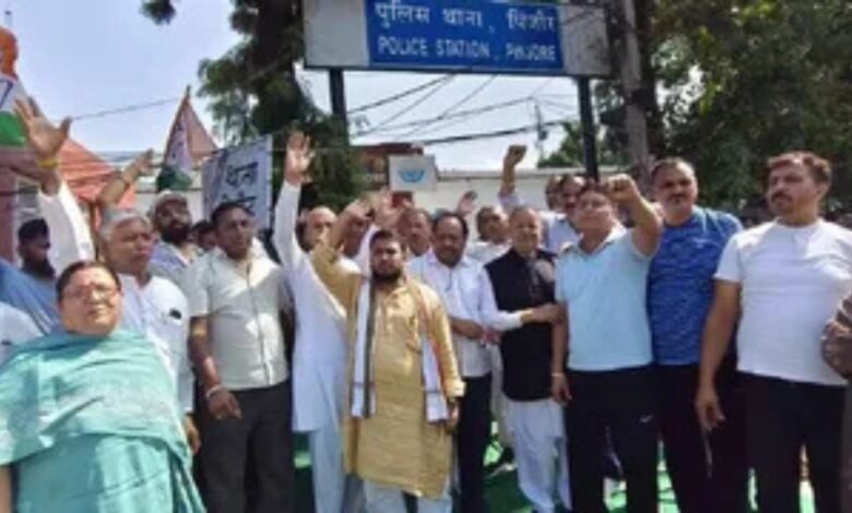 तिजारा सभापति चुनाव से पहले सियासी घमासान, 18 कांग्रेस समर्थित पार्षदों को हरियाणा में रोके जाने का आरोप