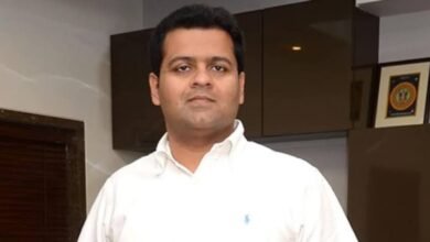 कौन हैं धनराज परिमल नथवानी? रिलायंस से गुजरात क्रिकेट तक, अब SP ने बनाया राज्यसभा उम्मीदवार