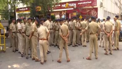 ECI-SIR विवाद: दिल्ली में कांग्रेस के प्रदर्शन से पहले पुलिस तैनात, ज्ञानेश कुमार के इस्तीफे की मांग तेज