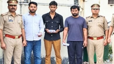चंपारण सत्याग्रह एक्सप्रेस में यात्री की सोने की चेन चोरी, तीन कोच अटेंडेंट गिरफ्तार