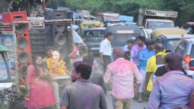 कानपुर में गणेश विसर्जन यात्रा पर हमला, धमाकों से मची भगदड़; चार लोग घायल