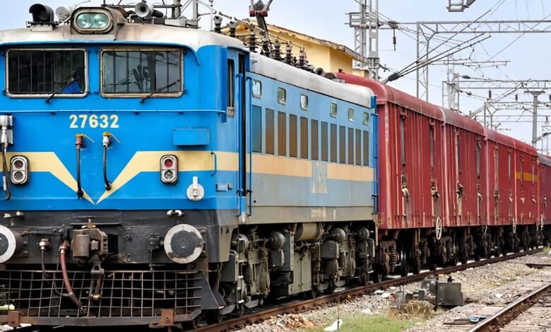 भारतीय रेलवे की माल ढुलाई में 6.14% की बढ़ोतरी, सितंबर में 13.55 करोड़ टन सामान पहुंचाया