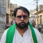 दिल्ली प्रदर्शन में जाने से पहले भाकियू लोकहित अध्यक्ष देवेंद्र बाना हाउस अरेस्ट, घर के बाहर पुलिस तैनात