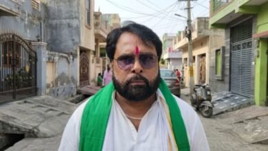 दिल्ली प्रदर्शन में जाने से पहले भाकियू लोकहित अध्यक्ष देवेंद्र बाना हाउस अरेस्ट, घर के बाहर पुलिस तैनात