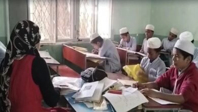 उत्तराखंड के मदरसों में शुक्रवार की छुट्टी खत्म, रविवार को रहेगा अवकाश; धामी सरकार के फैसले पर सियासत तेज