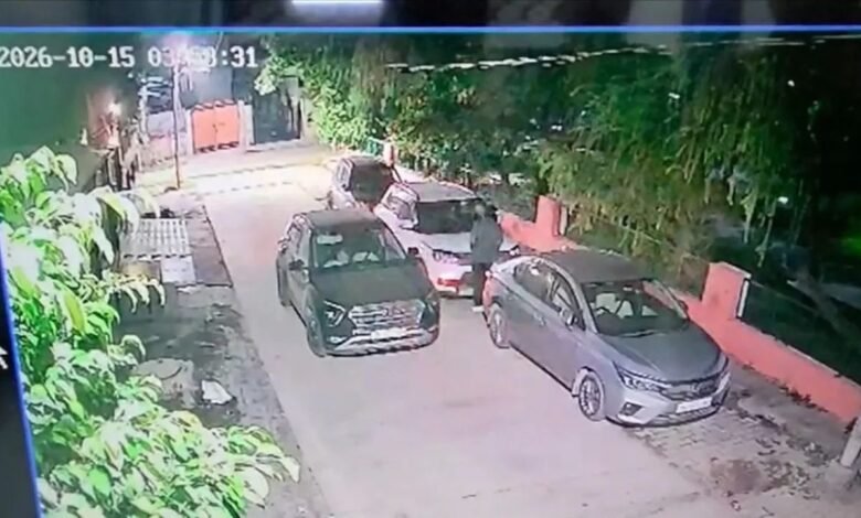 बहादुरगढ़ में BJP जिला उपाध्यक्ष की Brezza चोरी, महज 7 मिनट में वारदात; CCTV में कैद हुए चोर