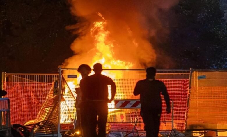 इटली और फ्रांस में महंगाई के खिलाफ सड़कों पर उतरे लोग, हिंसा-आगजनी और लूटपाट; सैकड़ों गिरफ्तार